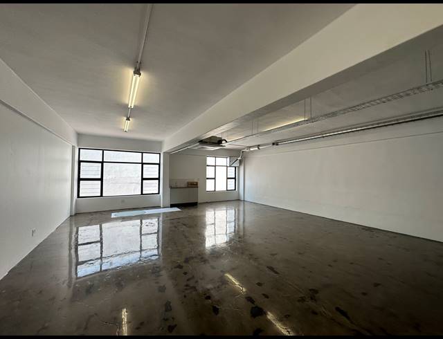 108M² OFFICE TO LET IN GARDENS